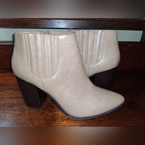 Tan Vegan Leather Forever 21 Booties, Size 10. Excellent Condition